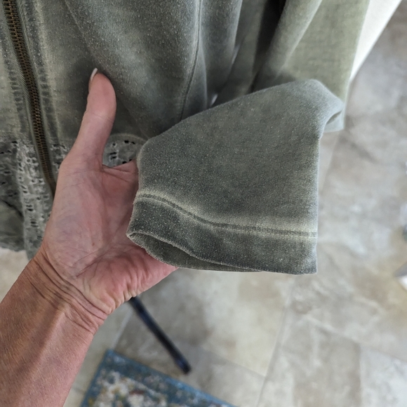 Chico's Zenergy Zip Hooded Jacket With Eyelet Detail Size 1 - Picture 4 of 13